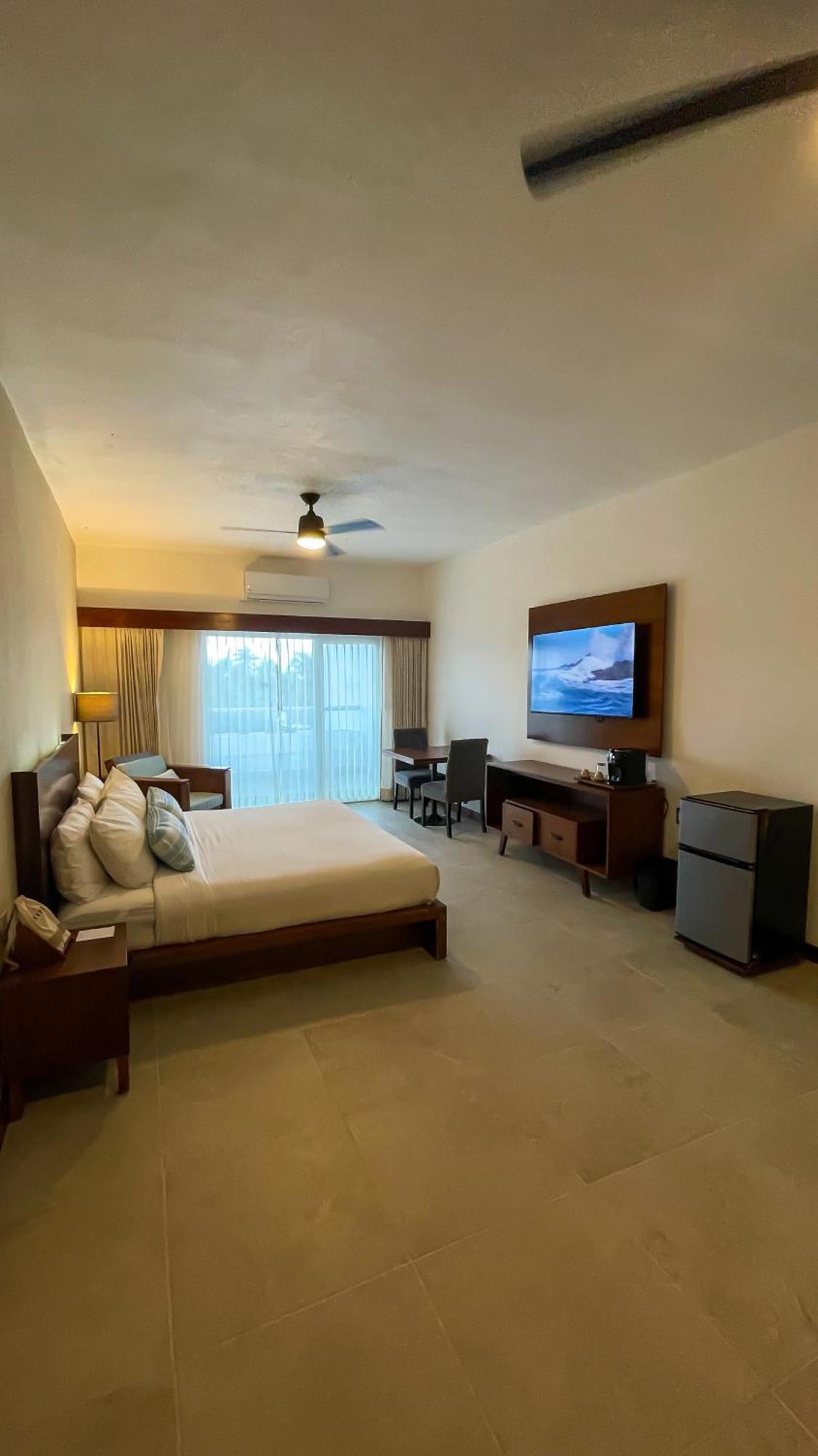 The Mint Resort Isla Mujeres Exterior photo