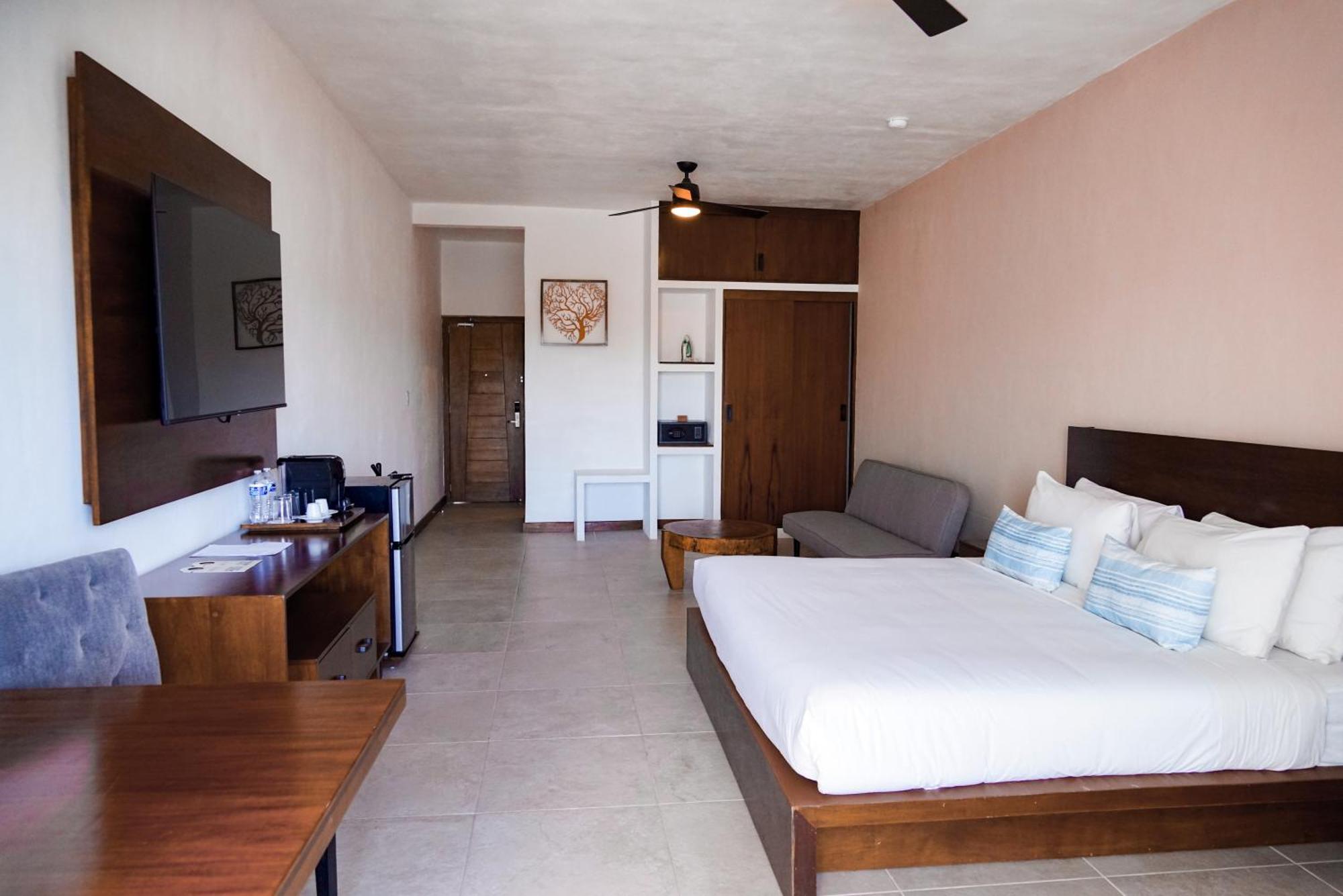 The Mint Resort Isla Mujeres Exterior photo