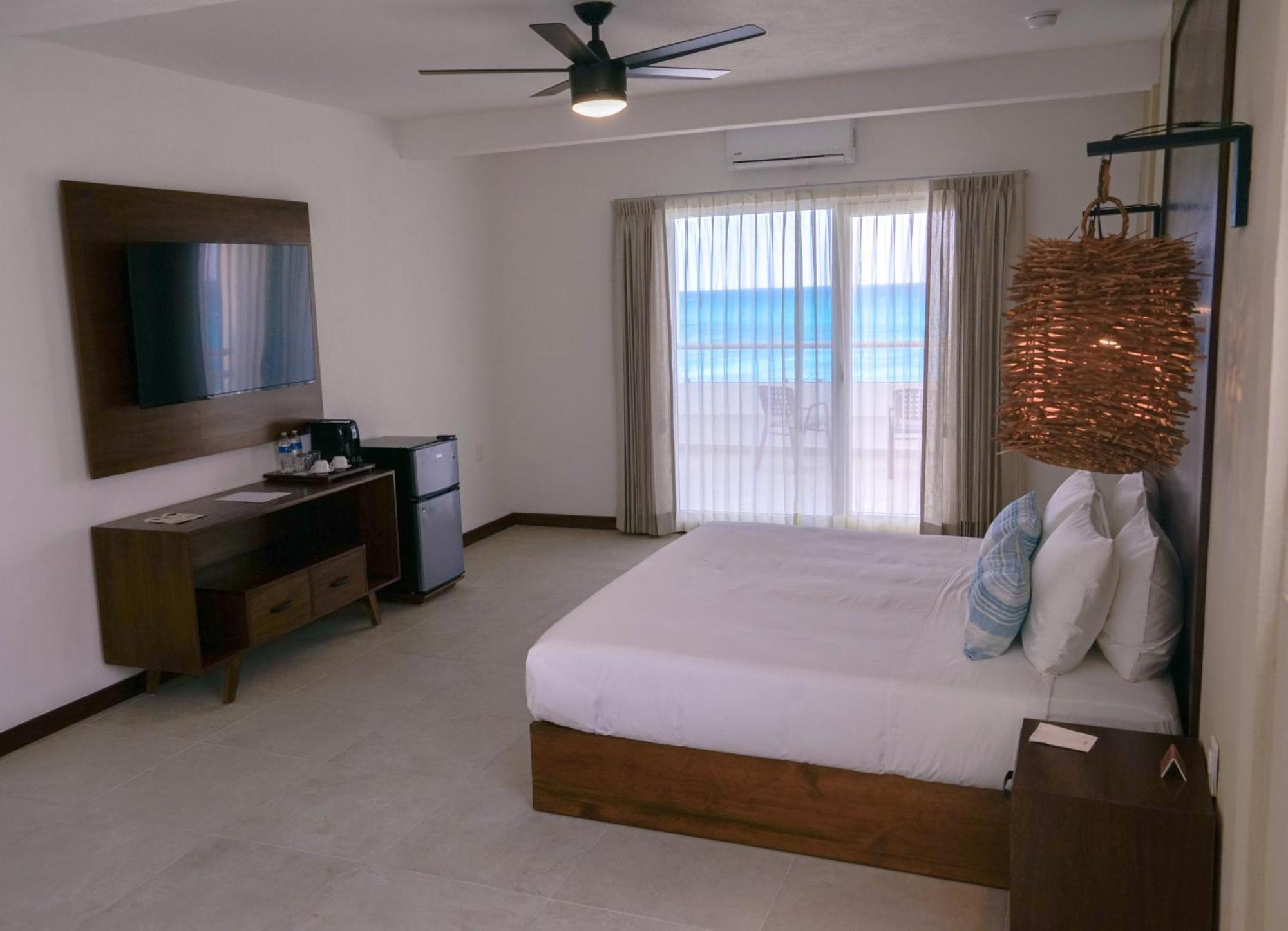 The Mint Resort Isla Mujeres Exterior photo